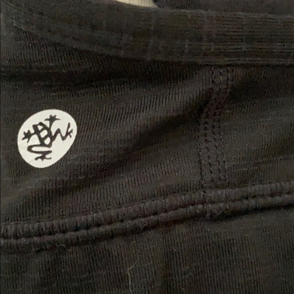 Manduka yoga bra size XS. - Picture 3 of 3